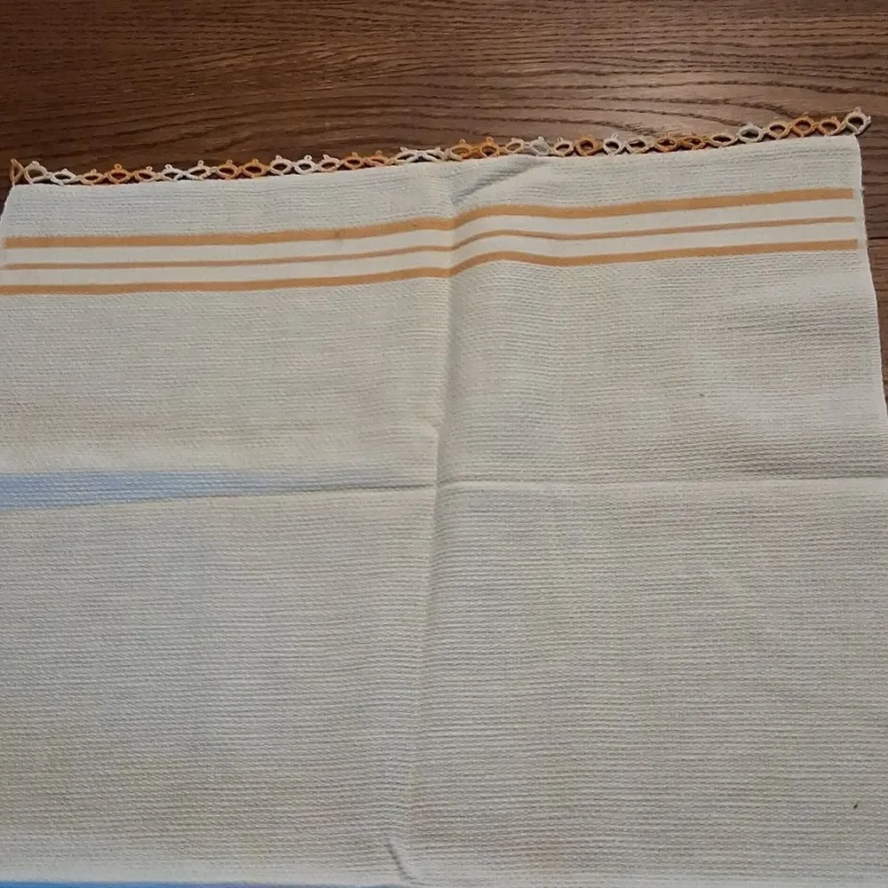 Vintage Tea Towels ( One Tatted Both Sides, One On‎ One Side)